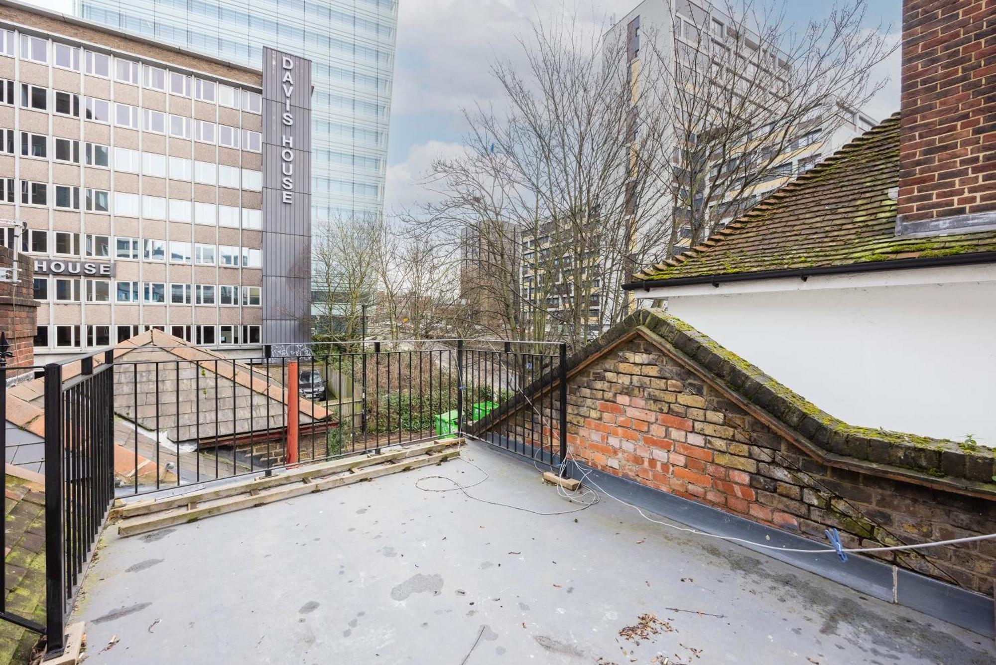 Private Room With Private Bathroom Croydon Exterior photo